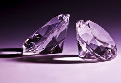 bright_crystal_diamond_1_highdefinition_picture1